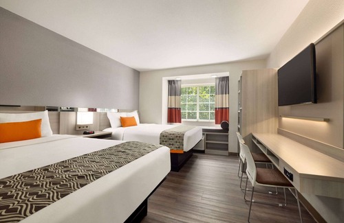 Southeast Raleigh Hotel | Microtel Inn & Suites by Wyndham Raleigh