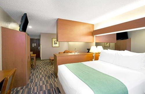 Cherokee Hotel | Microtel Inn & Suites by Wyndham Cherokee
