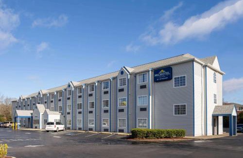 Matthews Hotel | Microtel Inn & Suites by Wyndham Matthews/Charlotte