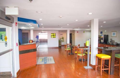 Daphne Hotel | Microtel Inn & Suites by Wyndham Daphne