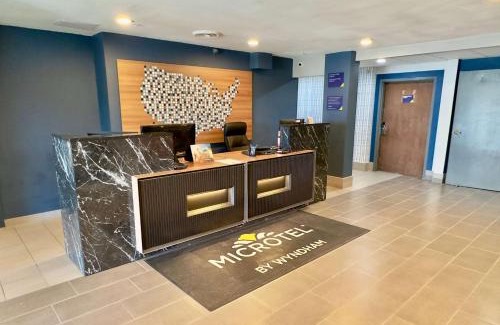 Dupont Hotel | Microtel Inn & Suites by Wyndham Denver Airport