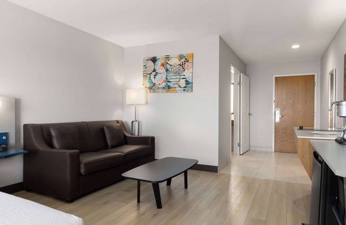 Tracy Hotel | Microtel Inn & Suites by Wyndham Tracy