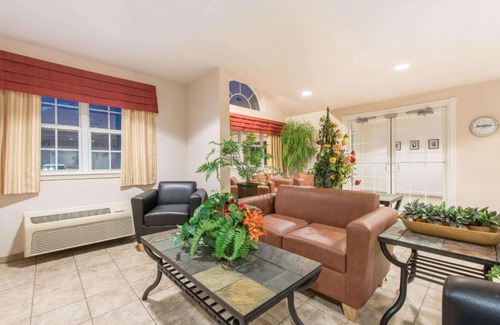 Altus Hotel | Microtel Inn & Suites by Wyndham Altus