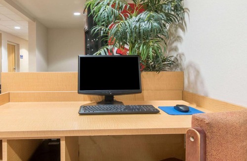 Altus Hotel | Microtel Inn & Suites by Wyndham Altus