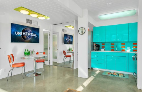 Twin Palms Condo | Mid Century Modern Villa Condo. 1957 Twin Palms - Downtown - South Palm Springs!