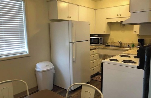 Idaho Falls Apartment | Mid-Town Roomy Apt-Easy Access-Speedy Wifi-Business, School or Vacay!