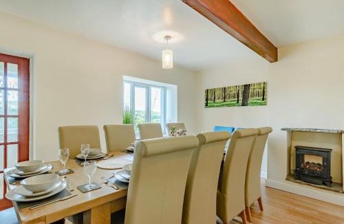 Crawshaw Booth House | Middle Bank Top Farm - Uk39183