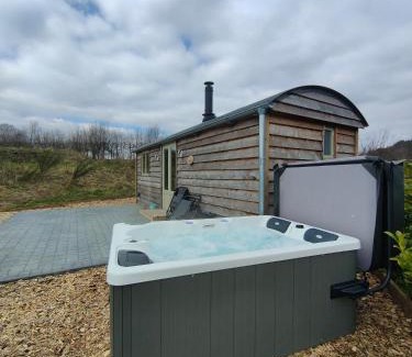 Pickering House | Middlehead Huts