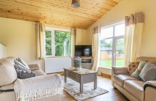 Kiplin Cabin | MIDDLESEX LODGE, pet friendly, character holiday cottage in Kiplin