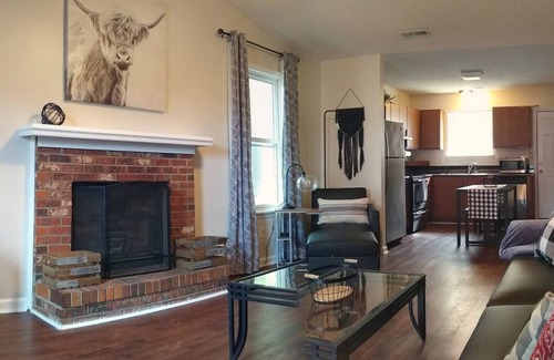 Piney Green House | Midway Park Hideaway @ TopShelfStays