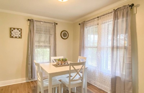 Five Points House | Mighty on McCullough- Mins from Downtown!