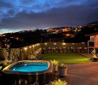 Canhas House | Miguels Seaview Corner