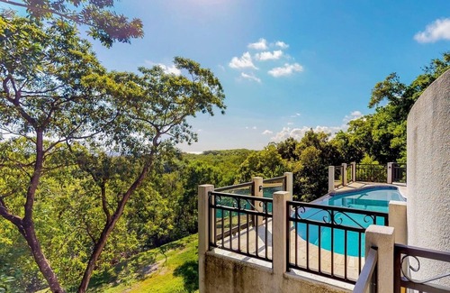Roatan Villa | Mila Casa @ Parrot Tree Plantation