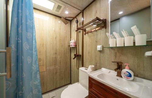 Jing'an Apartment | MILAN-Twin Bed Apartment with Sunlit yard