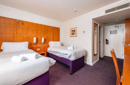 Norman Cross Hotel | Milestone Peterborough Hotel A1M, Sure Hotel Collection