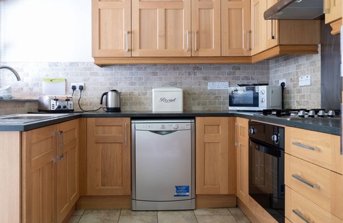 Ambleside House | Mill Cottage with Lake access.