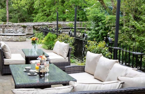 Kendal House | Millbrook Lodge is the perfect holiday retreat for you and your family to enjoy a 5-star luxury s...