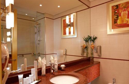 Salmiya Hotel | Millennium Hotel & Convention Centre Kuwait
