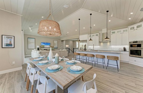 Holmes Beach House | Miller Time managed by Beach Retreats FL Anna Maria Island