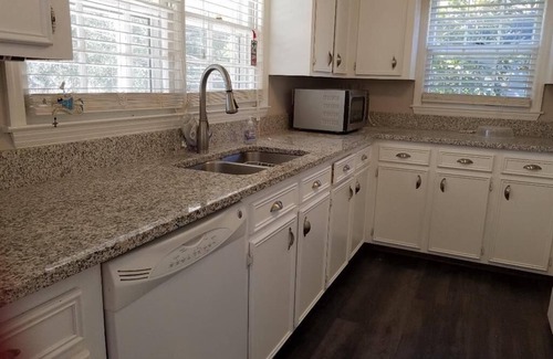 North Litchfield Beach House | Miller Time, Short Walk to Beach, Great Porch & Rockers