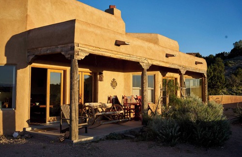 Placitas House | Million Dollar View Out in the Country Yet 20 lovely minutes to Albuq & 35 to SF