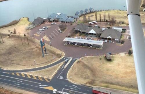 Emakhazeni Hotel | Millys Restaurant and Chalets