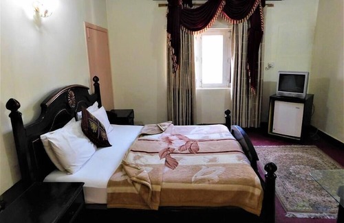 F-6 Sector House | Milton Guest House