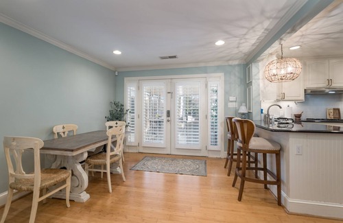 Rock Hill House | Milton House Cozy and Elegant 3/2