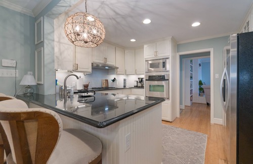 Rock Hill House | Milton House Cozy and Elegant 3/2