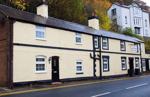 Llangollen Cottage | Minafon