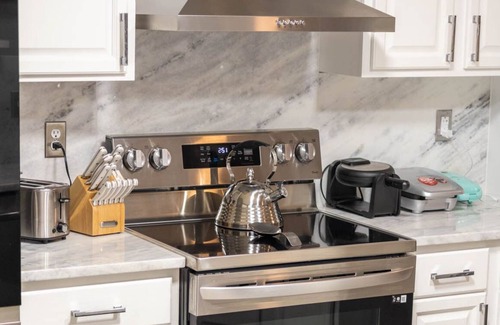 Northeast Columbus House | Mini Mansion 5 levels of entertainment !