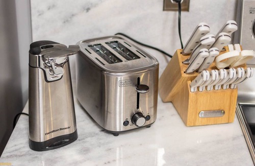 Northeast Columbus House | Mini Mansion 5 levels of entertainment !