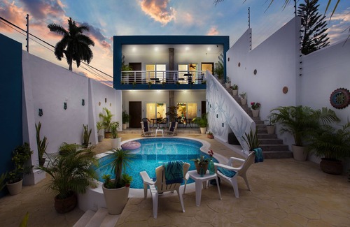 Colonia Centro Villa | Mini-Resort Luxury: Walk Everywhere, Coffee Bar, Ultra WiFi