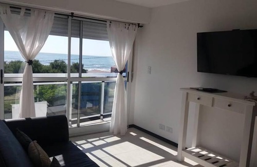 San Bernardo del Tuyu Apartment | Minimal