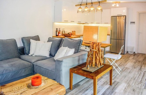 Skiathos House | Minimal villa with a wonderful view of Skiathos town