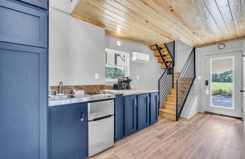 Starkville House | Mins from Campus | Private | Grill Deck