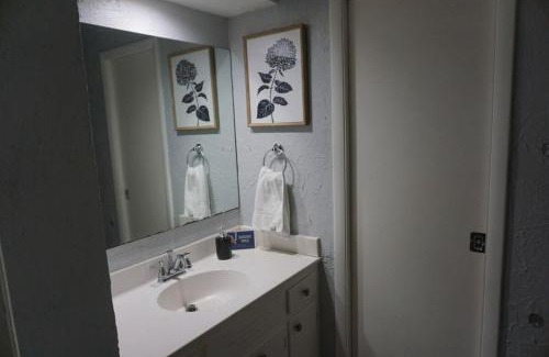 River Mountain House | Mins to River Mountain Park Dining & Shopping