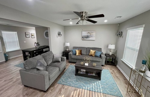 North Charleston House | Mint Julep in N. Charleston