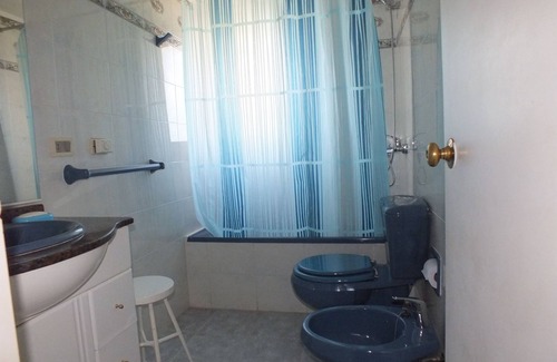 Aidy Grill House | Minutes away from the beach!!