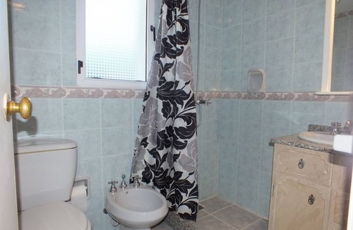 Aidy Grill House | Minutes away from the beach!!