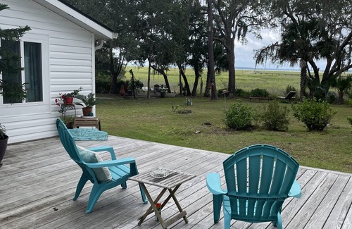 Beaufort Cottage | MINUTES AWAY FROM PARRIS ISLAND