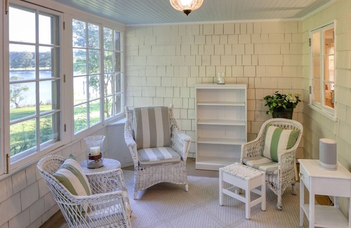 Easton House | Minutes from Downtown Easton and St. Michaels | Private Dock | Kayaks | Pet Frie