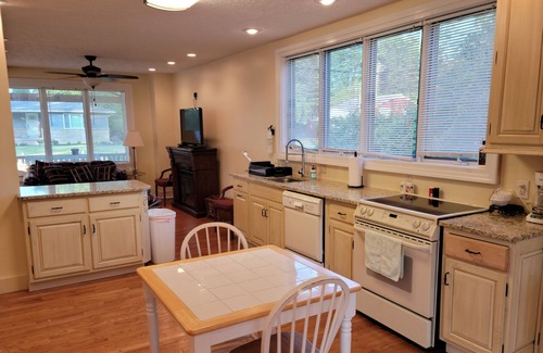 Huron House | Minutes from Nickel Plate Beach & Cedar Point