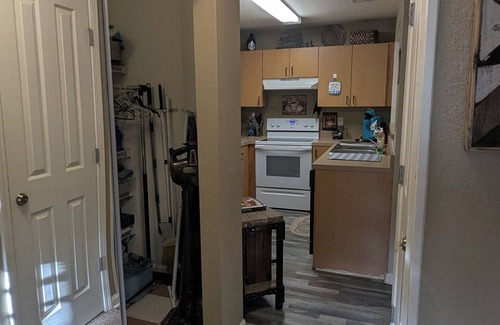 Athens Condo | Minutes from Sanford Stadium, Downtown Athens, Gated Community