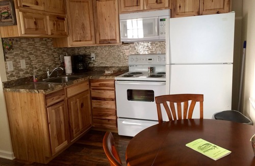 Golconda House | Minutes From Shawnee National Forest in Golconda, IL