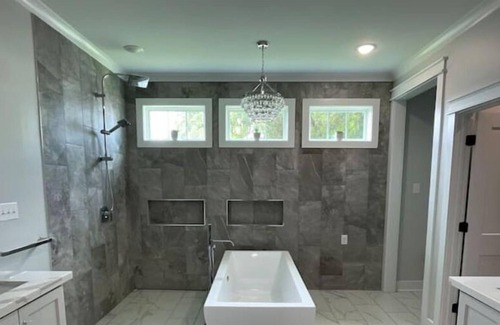 Broussard House | Minutes from Sports Complex! Come see what Acadiana has to offer!