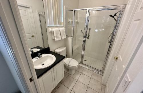 Calabay Parc House | Minutes From The Fun Pet Friendly