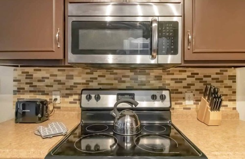 Columbus House | Minutes to Ft Moore! Two-Story Oasis, Moore Bliss