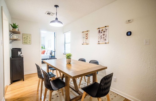 Central Oklahoma City House | Minutes to Softball Hall of Fame, Zoo & Remington Park. 3 bed/2 Bath w/Gameroom