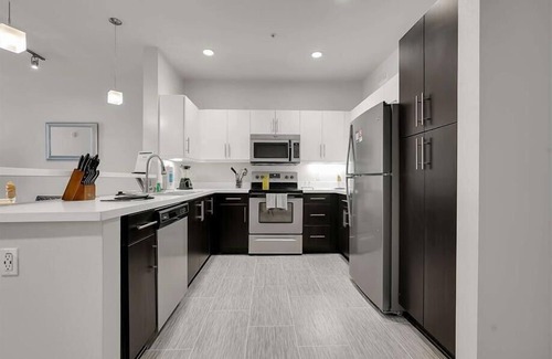 Mira Mesa Apartment | Mira Mesa Square 1 BR | pool | gym